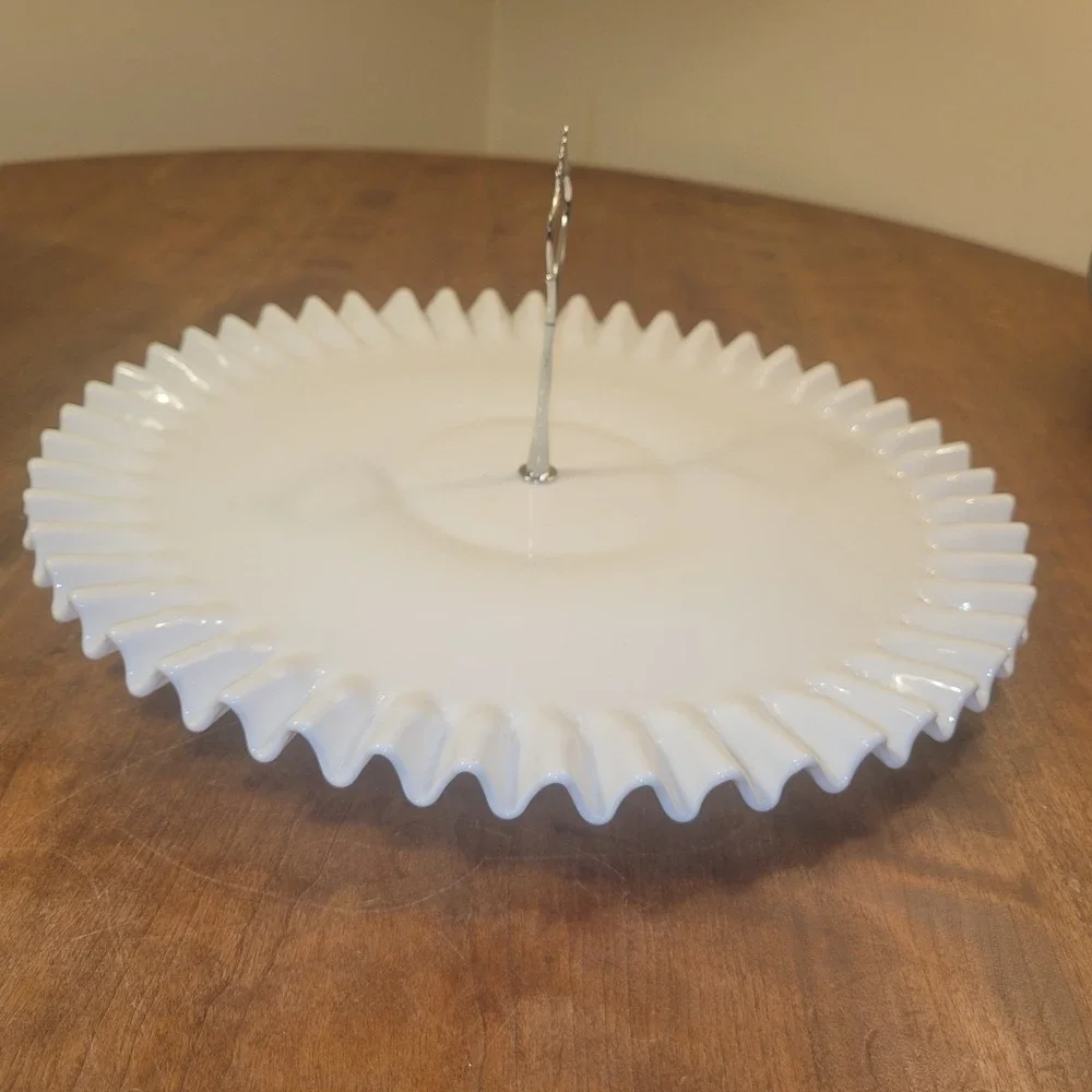 Unmarked vintage fenton